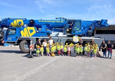Besuch der Kita-Kinder beim Bauunternehmen M. Dumberger (Foto: Kindertagesstätte Martin-Luther-Haus)